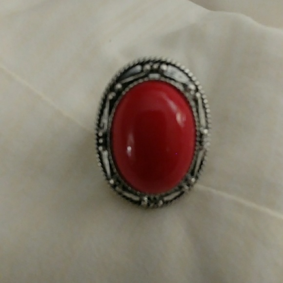 Woman's ring - Picture 4 of 5